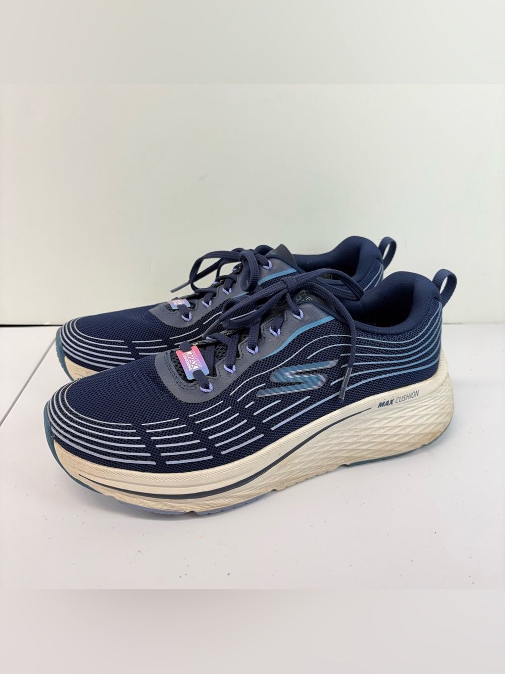 Skechers Max Cushioning Elite 2.0 Women's Size 9 Blue Athletic Running Shoes